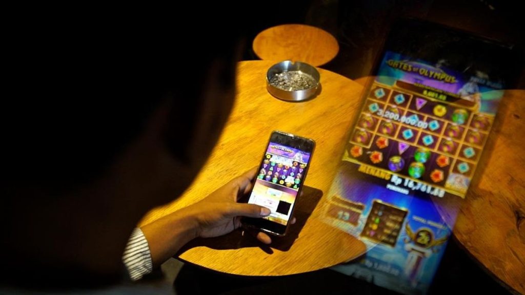 Online Gambling Slots: How to Play, Win, and Stay Safe